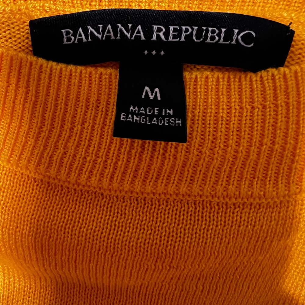 Banana Republic Women's Bright Orange/Yellow Crewneck Sweater